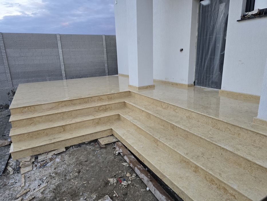 Glafuri, blaturi, trepte, pardoseli din marmură și granit la comanda