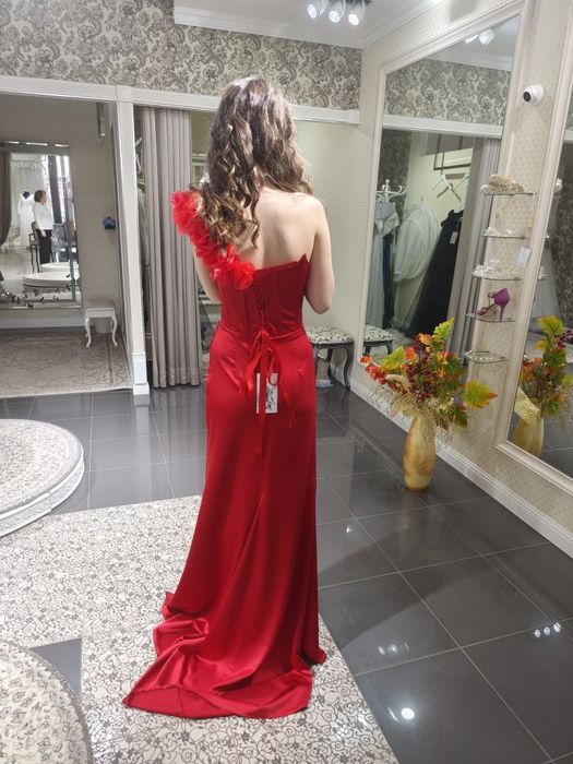 Вечернее платье .