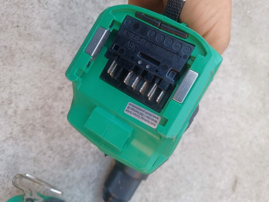 mașină de găurit și înșurubat cu percuție pe acumulator de 36V an 2026 Multi Volt, modelul HiKOKI DV36DC, se vinde doar corpul