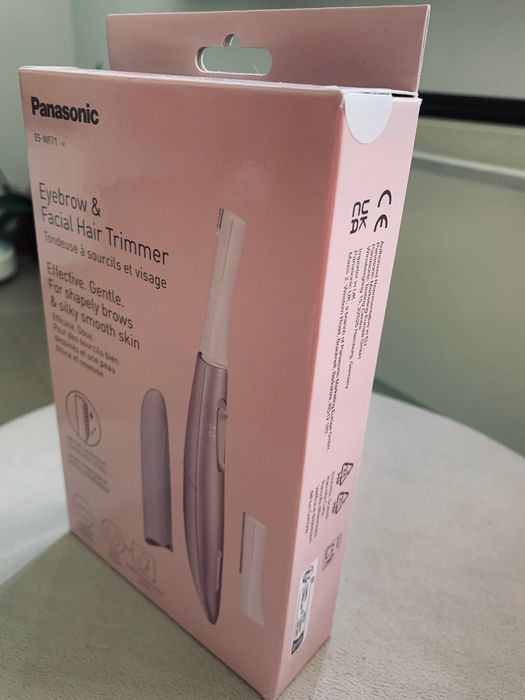 Нов Panasonic тример за вежди – компактен / travel size
