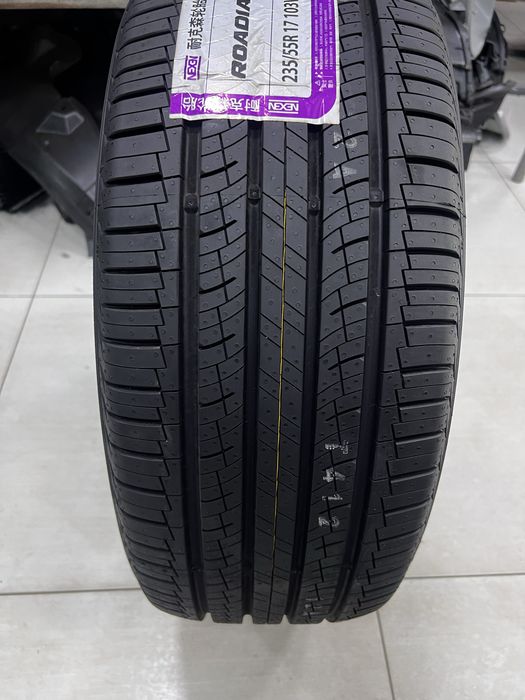 Nexen 235/55/17 balon