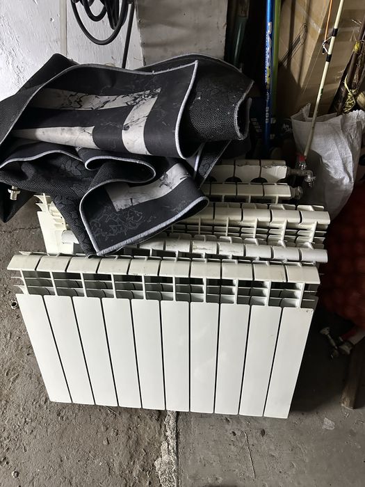 Продам батареи 6 шт