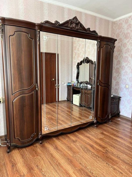 Спальный гарнитур