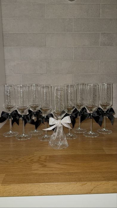 Персонализирани чаши за шампанско за моминско парти