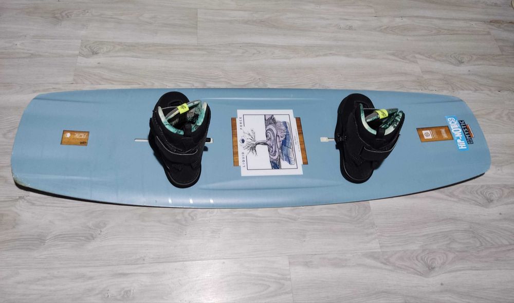 Висок клас уейкборд сет Liquid Force PEAK 146 с обувки Liquid Force TREK 4D 42 - 44 номер