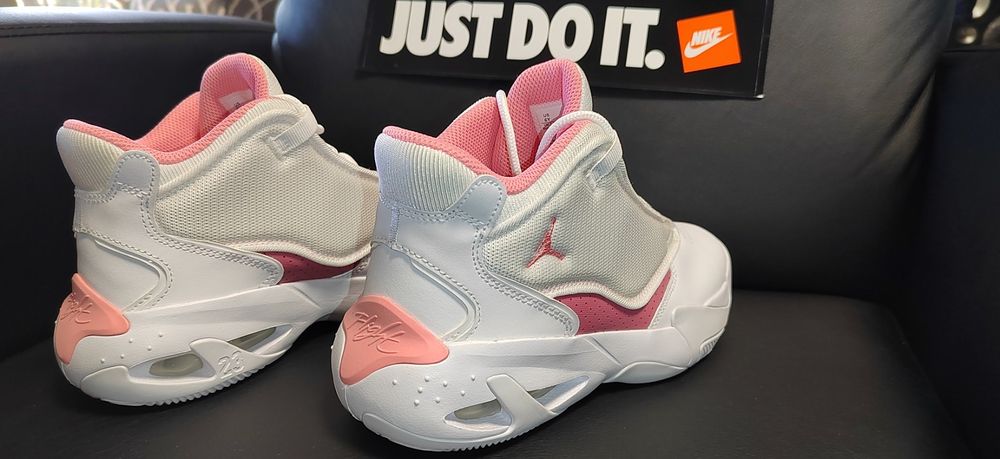 Nike Jordan Max Aura 4,номер 38,5