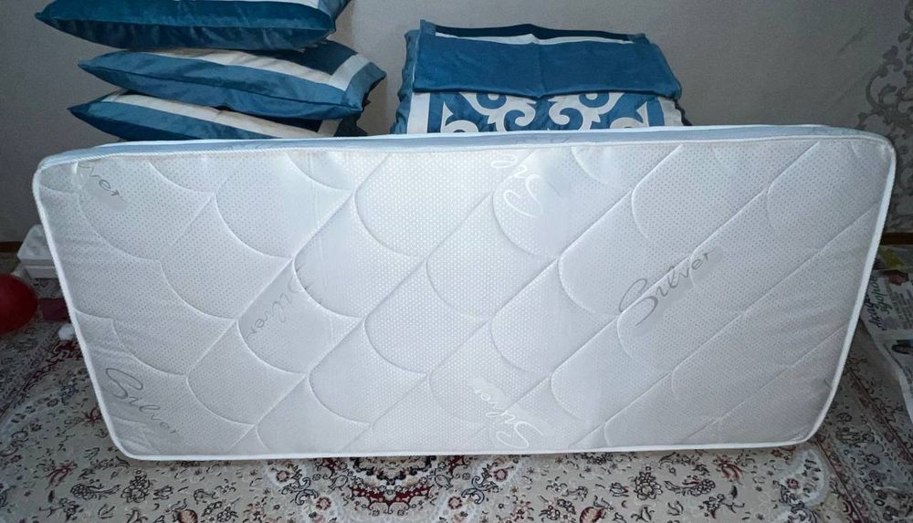 Продам матрас для кровати