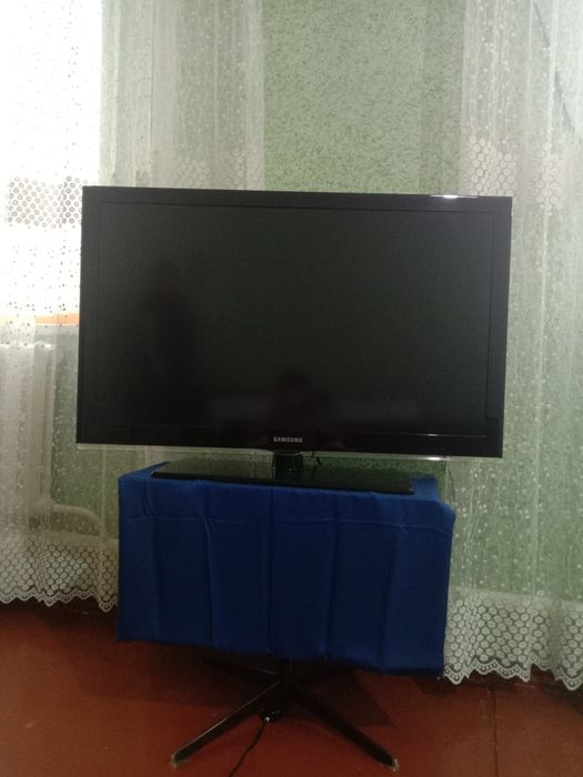 Телевизор  SAMSUNG б/у