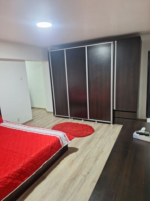 Inchiriez garsonieră decomandata