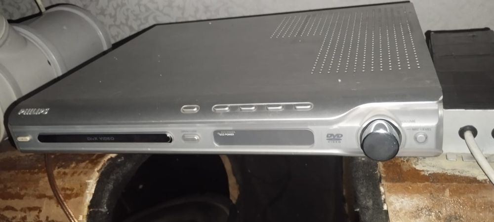 Продам DVD от домашнего кинотеатра philips