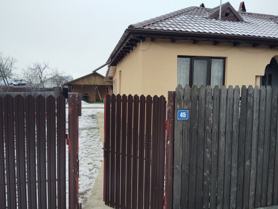 Casa de vanzare com colceag