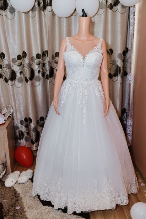Vand rochie de mireasa