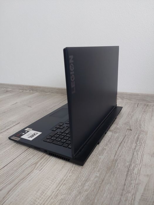 Vând Laptop Lenovo LEGION 5