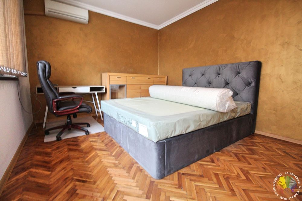 Дава се под наем Тристаен апартамент в Бургас, Център - 100 кв.м за 969 € - Снимка #7