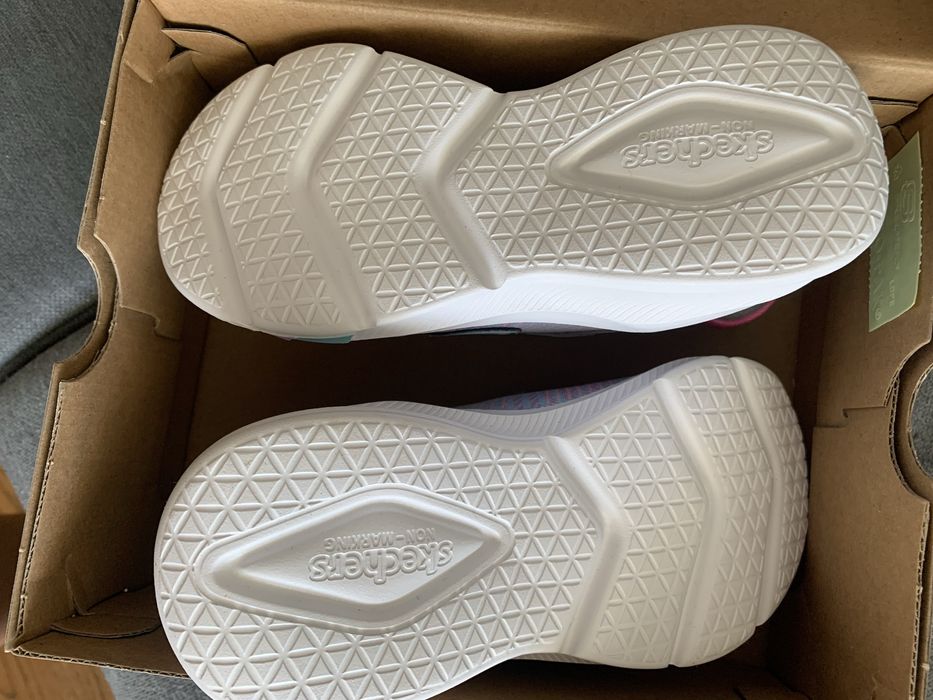 Кецове момиче Skechers 27 номер