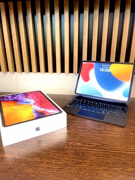 iPad Pro 11” 256GB + Magic Keyboard + Pencil 2 – folosit cu grijă