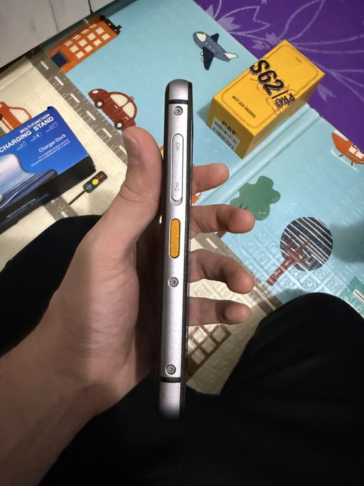 Vând telefon CAT S62 Pro