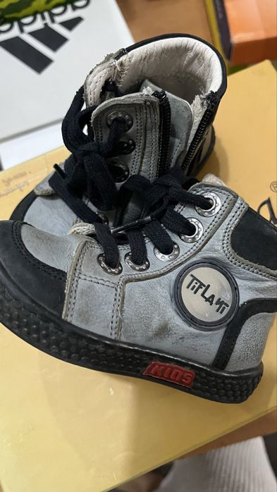 Детская обувь адидас, тифлант