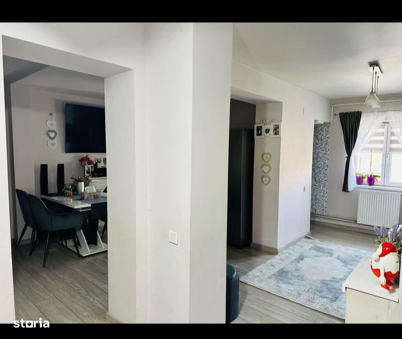 Apartament cu 4 camere - zona centrala