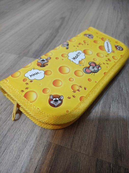 Продам пенал для канцелярии