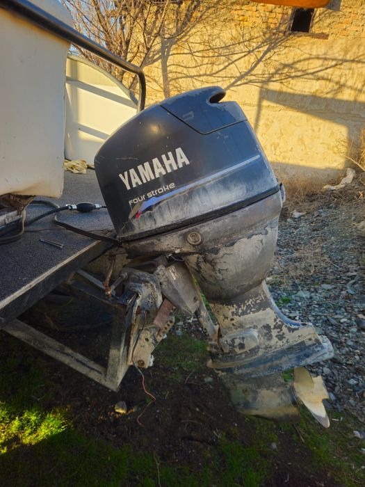 Продам лодочный мотор Yamaha 50