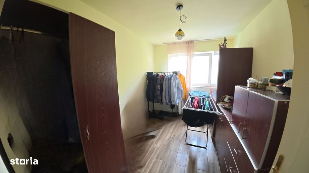 Apartament 4 cam, decomandat, et intermediar, zona Mehedinti