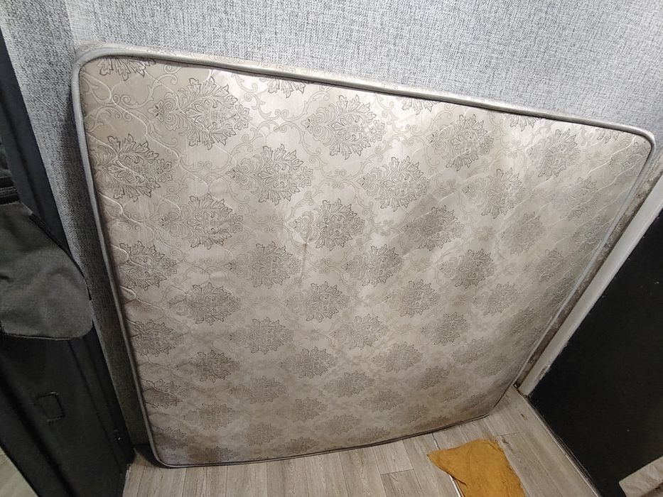 Отдам матрас бесплатно
