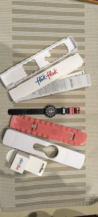 Детски часовник Swatch Flik-Flak Star Wars Darth Vader