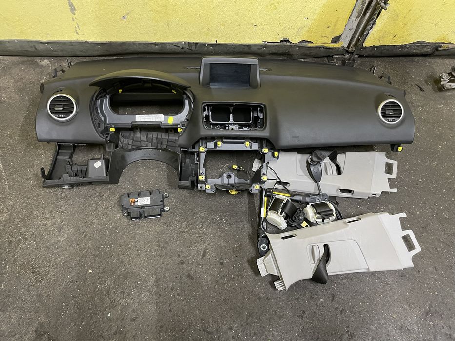 Plansa bord Centuri Modul Airbag Opel Meriva B an 2011/2017 Pret 2000