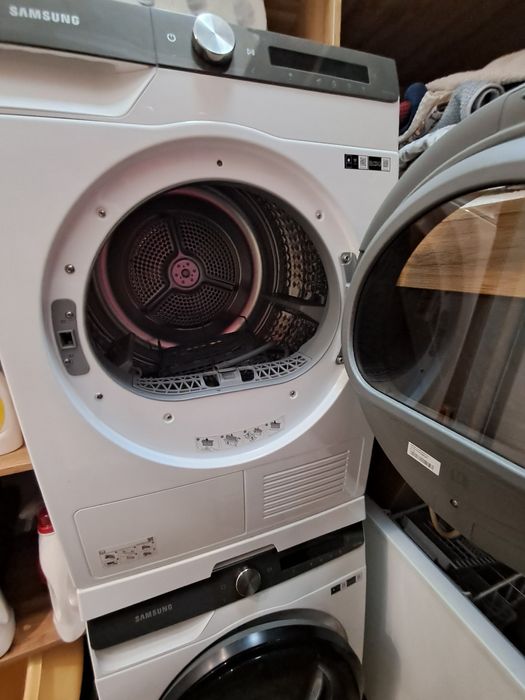 Сушилка Samsung.