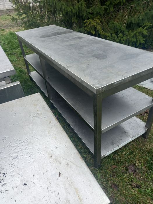 Работна маса от неръждавейка