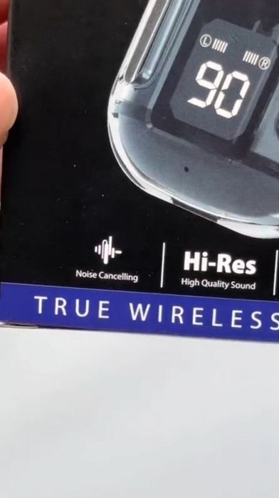 Simsiz quloqchin, displey va mikrofonli va shovqinni kamaytiradi. Ultr