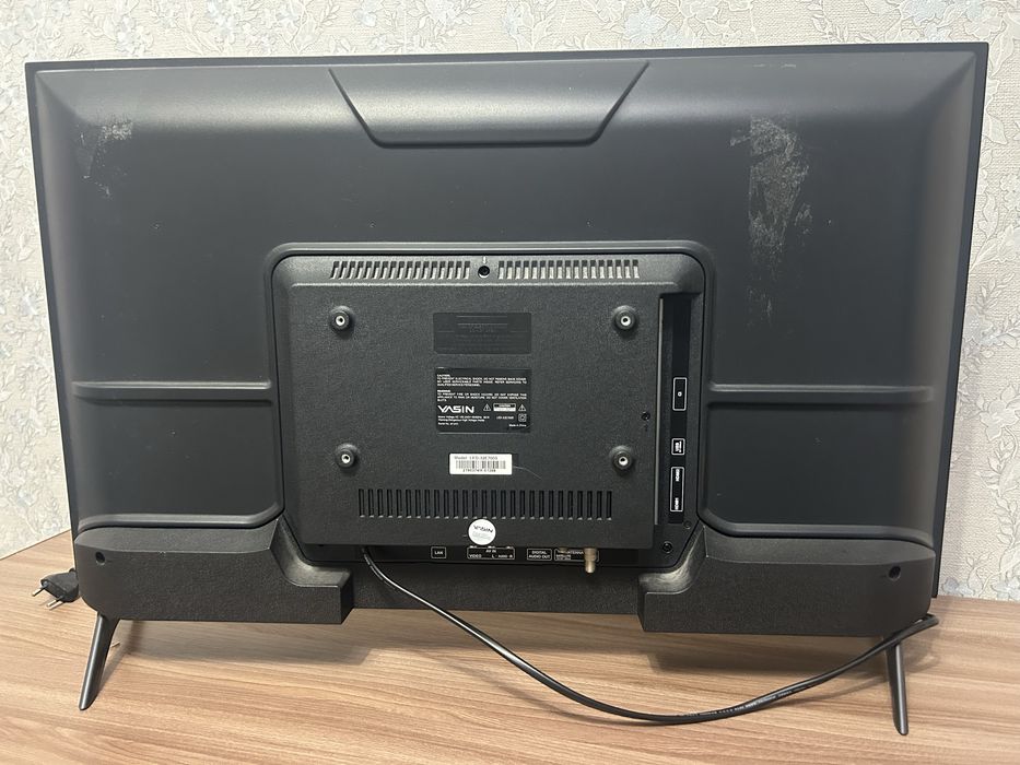 Телевизор Yasin led-32E7000