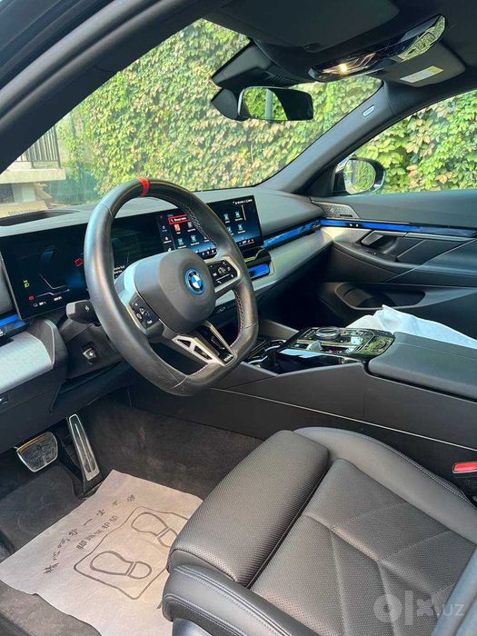 BMW I5 M60 Автомобиль в наличии.