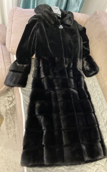 Продам норковую шубу