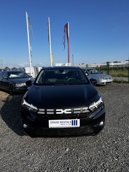 Inchiriez Dacia Logan 2023 automat