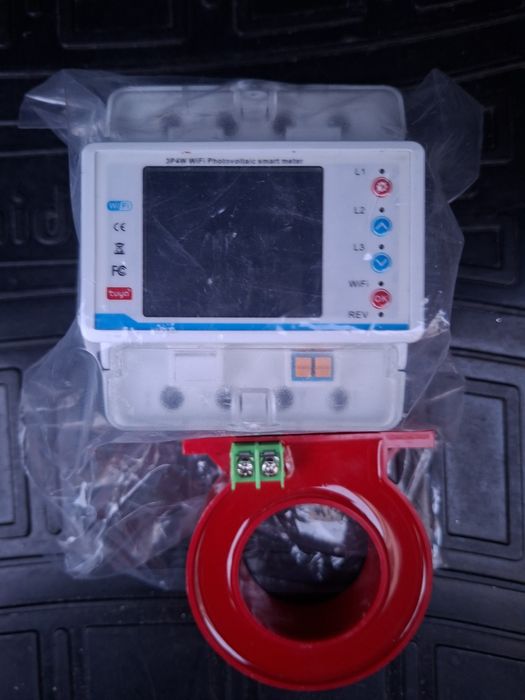 Siguranta / releu trifazata inteligenta tuya wifi