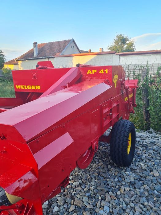 Balotiera Presa de balotat Welger AP41 recent adusa model mic