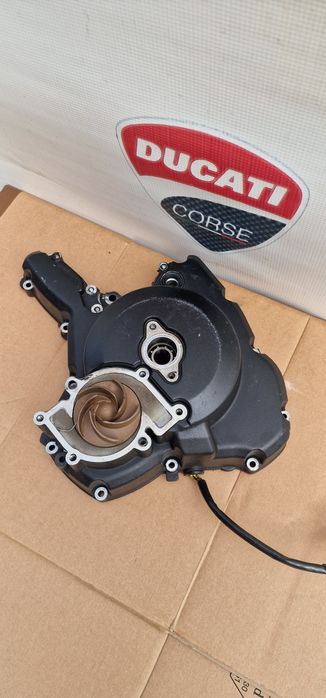 Capac motor stator pompa apa Ducati Diavel Multistrada 2010-2014