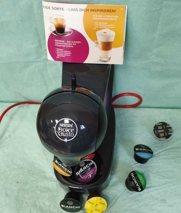 Кафемашина с гаранция 1 година NESCAFÉ® за капсули Dolce Gusto Krups Infinissima.Black