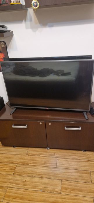 Televizor LG diagonala  110