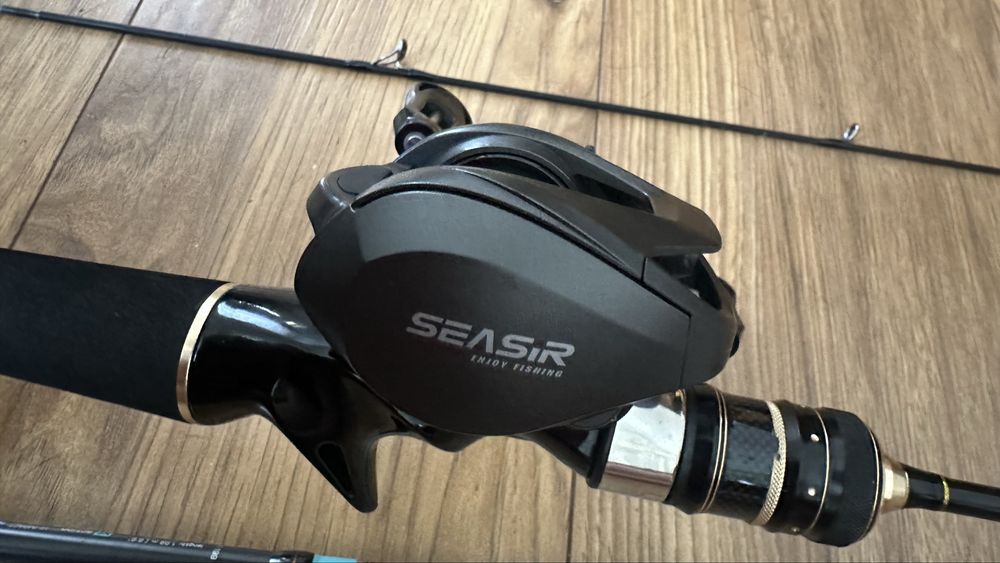 Lansetă baitcaster și mulinetă