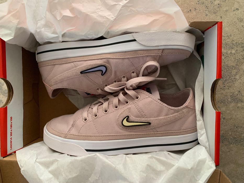 Nike Сникърси и маратонки - размер 37.5