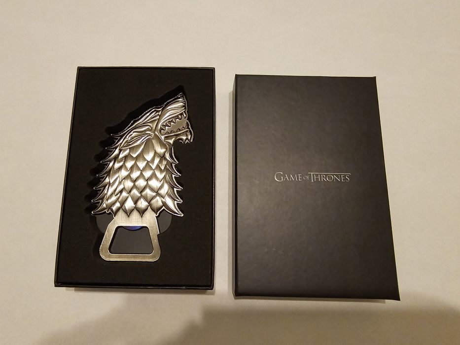 Нова отварачка и магнит Stark от "Game Of Thfones"