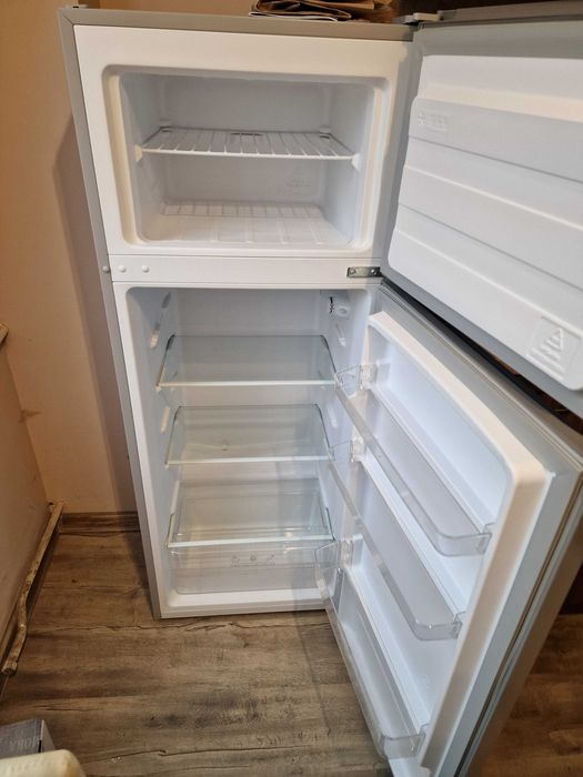 Хладилник Arielli