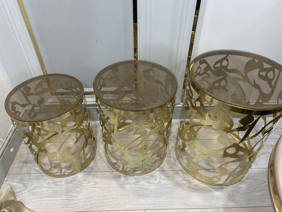 Стол для гостиной