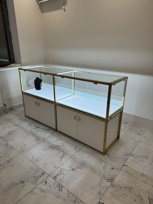 Витрины и островки на заказ