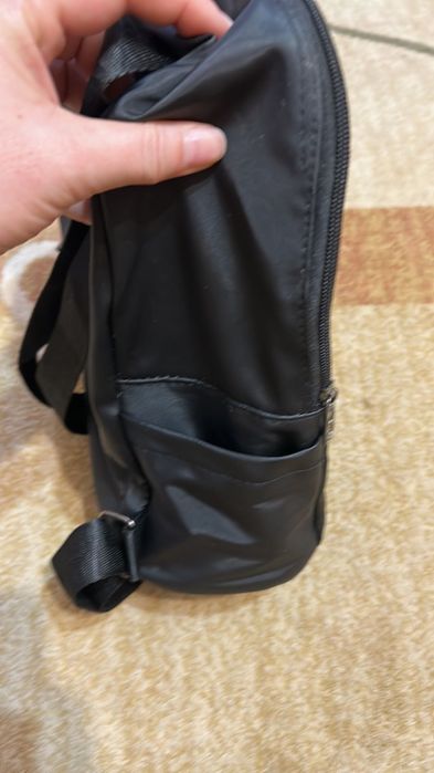 Дамска раница в отлично състояние.