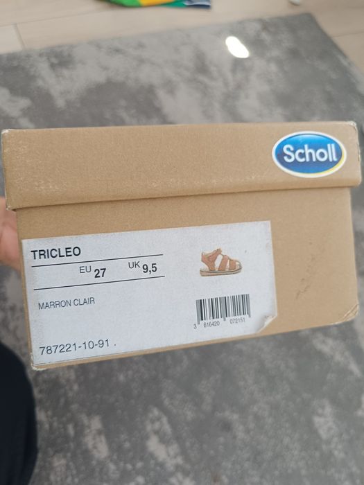 Нови! Сандали scholl