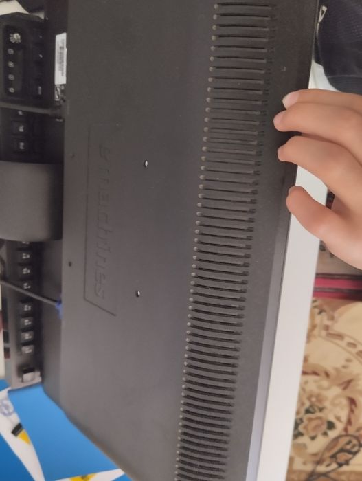 Монитор игровой большой